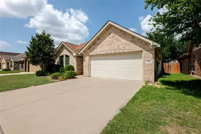 1408 Lauren Lane, Granbury, TX 76048 - Photo 3