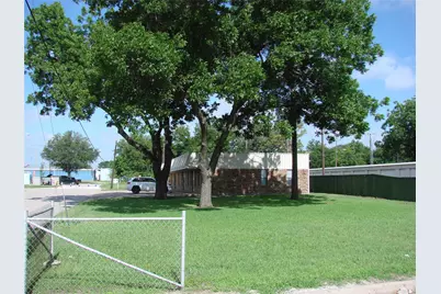 1700 Weaver, Gainesville, TX 76240 - Photo 9