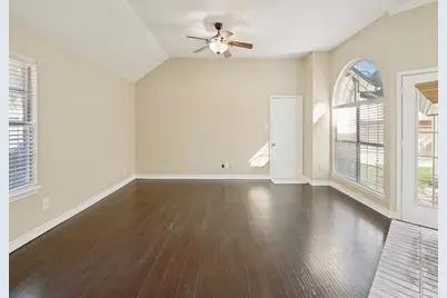 7004 Sample Drive, The Colony, TX 75056 - Photo 9