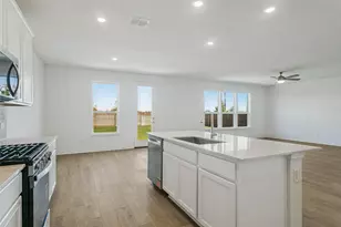 124 Hudson Ln, Justin, TX 76247 - Photo 7