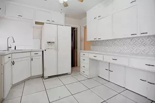 408 W Montana Ave, Dallas, TX 75224 - Photo 11
