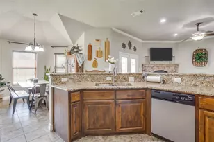 2306 Springhill Ct, Mineral Wells, TX 76067 - Photo 9
