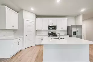 946 Olive Dr, Lavon, TX 75166 - Photo 5