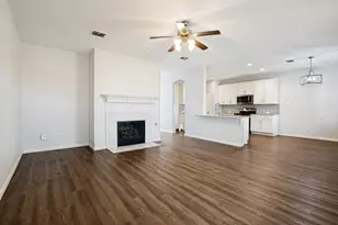 5240 Lake Grove Dr, Grand Prairie, TX 75052 - Photo 5