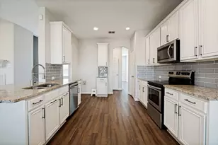 5240 Lake Grove Dr, Grand Prairie, TX 75052 - Photo 7