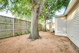 419 San Mateo Dr, Garland, TX 75043 - Photo 45