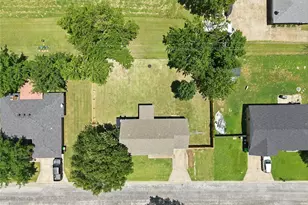 217 N Laramie Cir, Pilot Point, TX 76258 - Photo 19