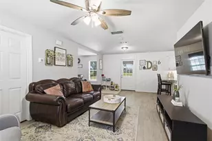 217 N Laramie Cir, Pilot Point, TX 76258 - Photo 3