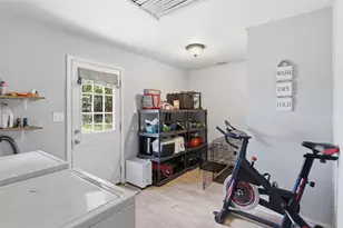 217 N Laramie Cir, Pilot Point, TX 76258 - Photo 15