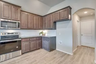 533 Lela Cir, Keene, TX 76059 - Photo 19