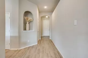 533 Lela Cir, Keene, TX 76059 - Photo 5
