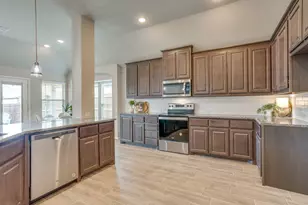 533 Lela Cir, Keene, TX 76059 - Photo 17