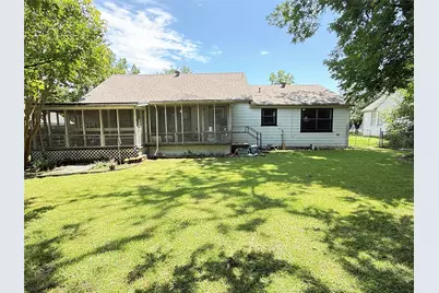 619 E 12th Street, Bonham, TX 75418 - Photo 15