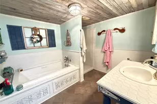 619 E 12th St, Bonham, TX 75418 - Photo 3