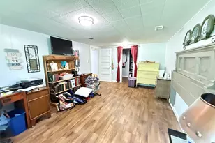 619 E 12th St, Bonham, TX 75418 - Photo 7