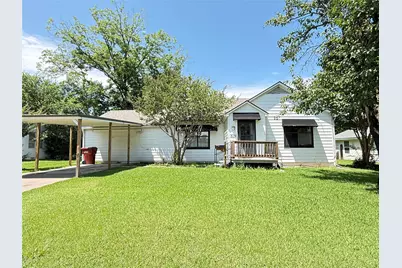 619 E 12th Street, Bonham, TX 75418 - Photo 1