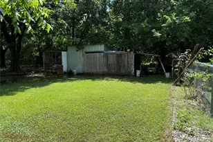 619 E 12th St, Bonham, TX 75418 - Photo 19