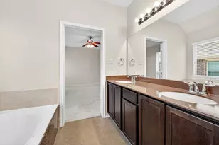 2409 Michelle Creek Dr, Little Elm, TX 75068 - Photo 29