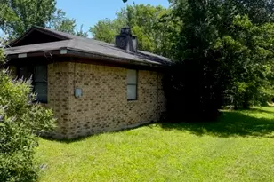 205 E Sabine St, Groesbeck, TX 76642 - Photo 5