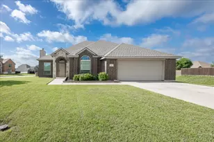 304 Hardeman Blvd, Justin, TX 76247 - Photo 3