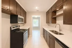 930 Lindy Ct, Irving, TX 75060 - Photo 5