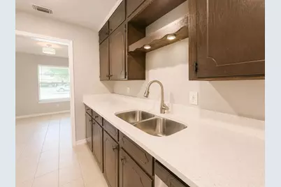 930 Lindy Court, Irving, TX 75060 - Photo 7