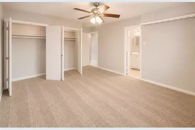 930 Lindy Court, Irving, TX 75060 - Photo 11