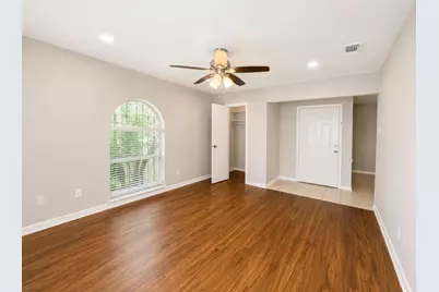 930 Lindy Court, Irving, TX 75060 - Photo 3