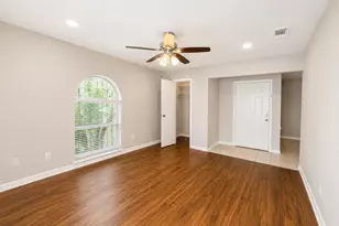 930 Lindy Ct, Irving, TX 75060 - Photo 3