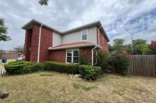 1204 Hillside Dr, Justin, TX 76247 - Photo 3