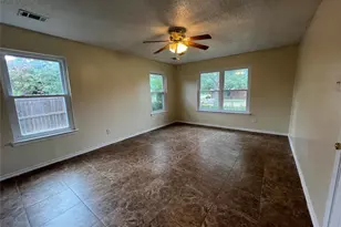 1204 Hillside Dr, Justin, TX 76247 - Photo 9
