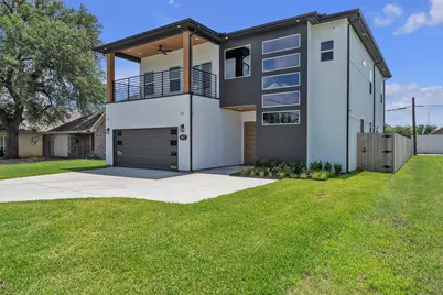917 S Carroll Avenue, Dallas, TX 75223 - Photo 1
