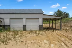 365 Grand Cyn Dr, Oglesby, TX 76561 - Photo 9