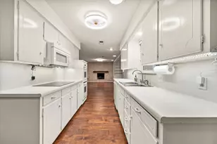 1600 Miller Ct, Pantego, TX 76013 - Photo 13