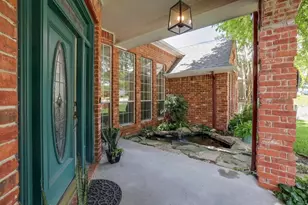 917 Longmeadow Ln, DeSoto, TX 75115 - Photo 5