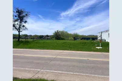 303 N Industrial Boulevard, Crowley, TX 76036 - Photo 3