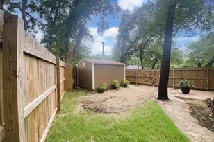 2205 Prestonwood Dr, Arlington, TX 76012 - Photo 35