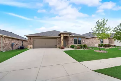 1302 Meadow Creek Drive, Princeton, TX 75407 - Photo 3