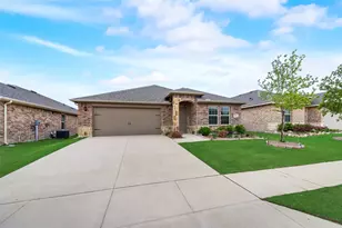 1302 Meadow Creek Dr, Princeton, TX 75407 - Photo 3