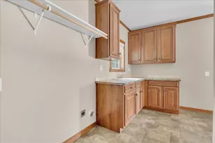 7800 Mockingbird Ln, North Richland Hills, TX 76180 - Photo 5