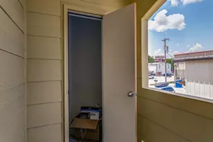 391 E Main St, Lewisville, TX 75057 - Photo 23