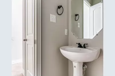 391 E Main Street, Lewisville, TX 75057 - Photo 13