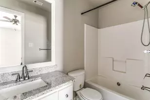 391 E Main St, Lewisville, TX 75057 - Photo 17