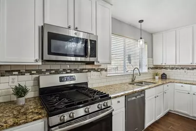 9121 Liberty Crossing Drive, Fort Worth, TX 76131 - Photo 7