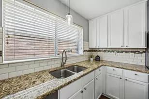 9121 Liberty Crossing Dr, Fort Worth, TX 76131 - Photo 9