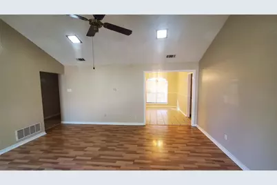 505 Pelican Court, DeSoto, TX 75115 - Photo 3
