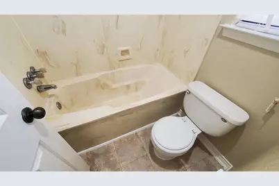 505 Pelican Court, DeSoto, TX 75115 - Photo 11