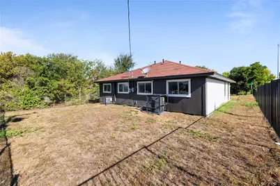 2540 Avenue H, Fort Worth, TX 76105 - Photo 9