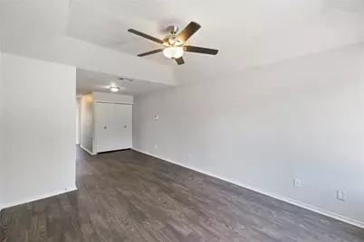 2540 Avenue H, Fort Worth, TX 76105 - Photo 3