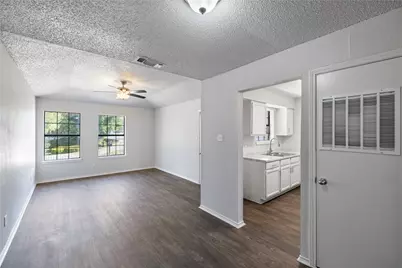 2540 Avenue H, Fort Worth, TX 76105 - Photo 5